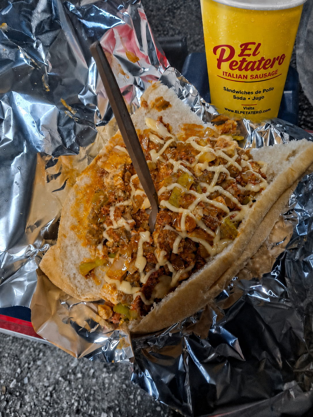 Tripleta de pollo, bistec y salchicha italiana de El Petatero